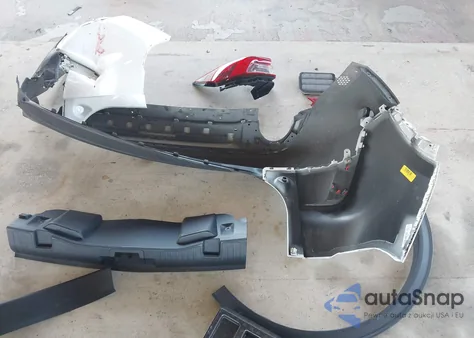 2024 Ford Escape Active z USA, uszkodzony, nr VIN 1FMCU0GNXRUA33530